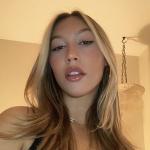 Meet your Posher, Alianna